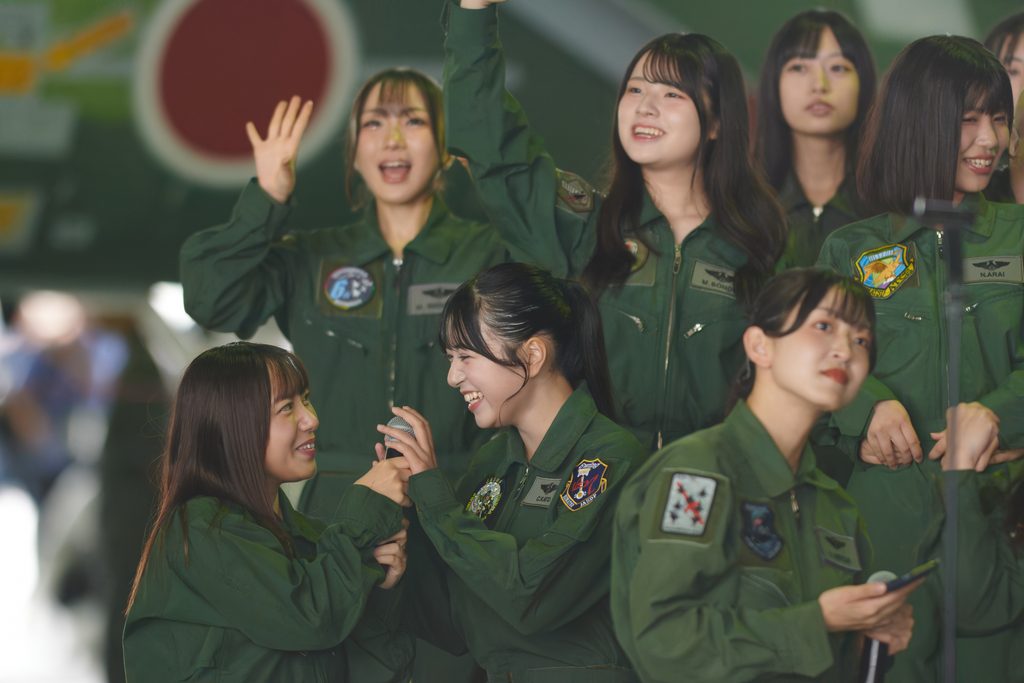 小松基地航空祭に参加したほくりくアイドル部。